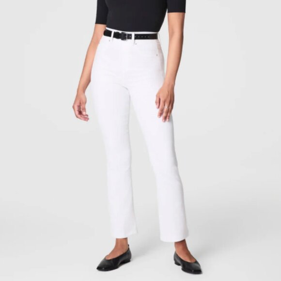 SPANX Pants - SPANXshape™ EveryWear Kick Flare Jeans White Denim Jeans size small P stretch